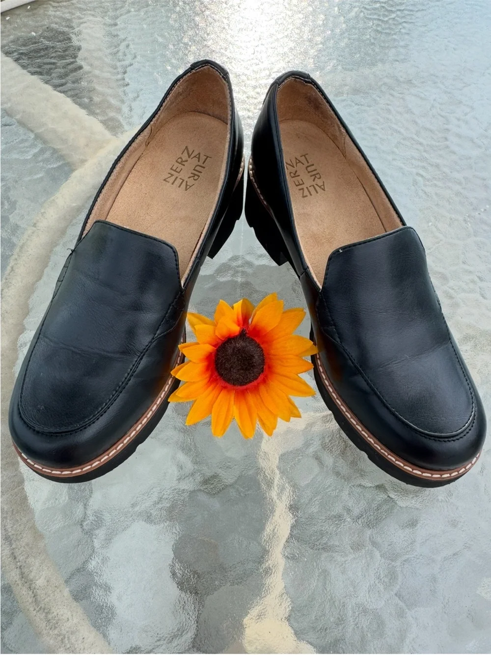 🖤 Naturalizer Cabaret Black Faux Leather Lug Sole Platform Loafers Size 9 🖤